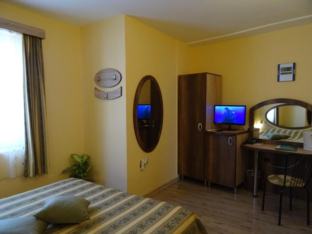 Отель Hotel Color Варна-111