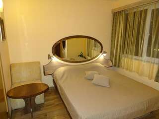 Отель Hotel Color Варна Двухместный номер с 1 кроватью или 2 отдельными кроватями-76