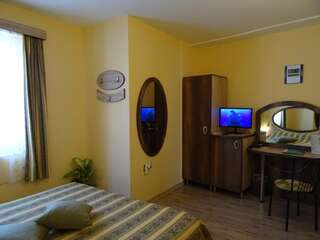 Отель Hotel Color Варна Двухместный номер с 1 кроватью или 2 отдельными кроватями-82