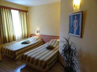 Отель Hotel Color Варна Двухместный номер с 1 кроватью или 2 отдельными кроватями-83