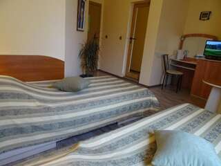 Отель Hotel Color Варна Двухместный номер с 1 кроватью или 2 отдельными кроватями-86