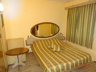 Отель Hotel Color Варна Двухместный номер с 1 кроватью или 2 отдельными кроватями-16