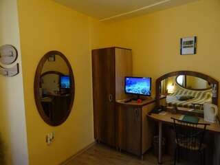 Отель Hotel Color Варна Двухместный номер с 1 кроватью или 2 отдельными кроватями-67