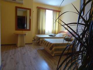 Отель Hotel Color Варна Двухместный номер с 1 кроватью или 2 отдельными кроватями-71